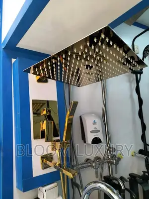 5- Way Gold Conduit Shower With Big Shower Rose