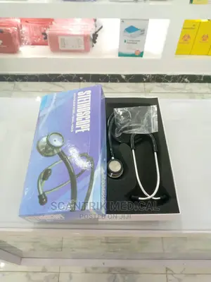 Doctor Hospital Use Dual Head Stethoscope