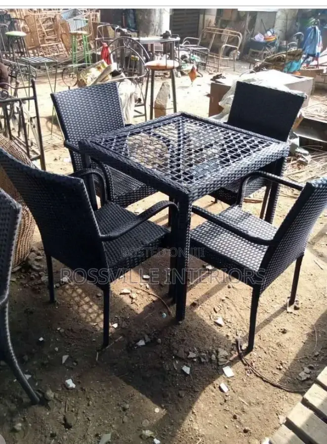 Rattan Set { 4 Chairs Table}