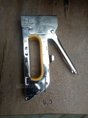 Gun Tacker 4mm - 8mm Uses 13/4-6-8 Staples