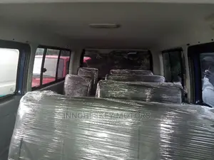 Toyota HiAce 2012 Blue