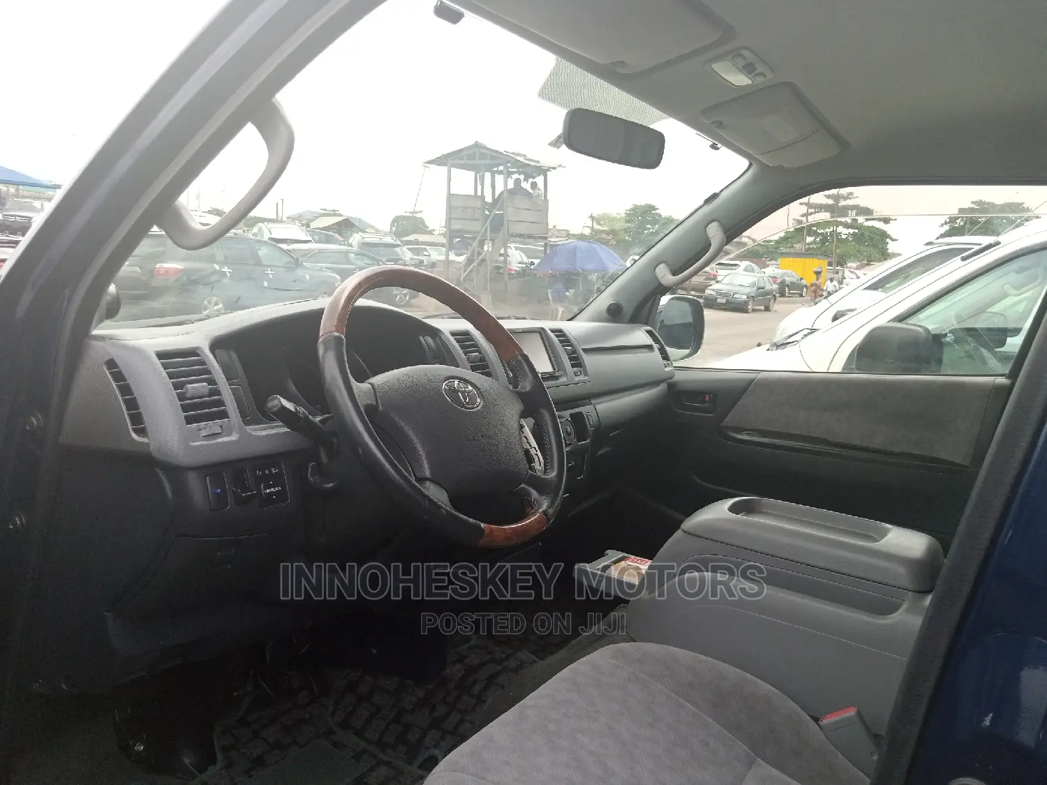 Toyota HiAce 2012 Blue