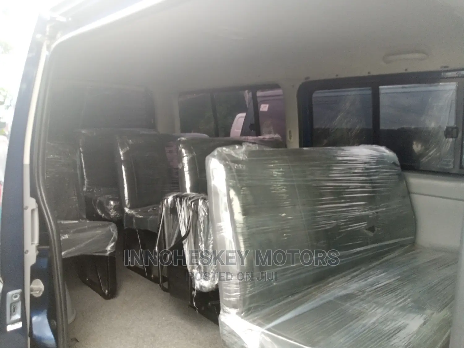 Toyota HiAce 2012 Blue