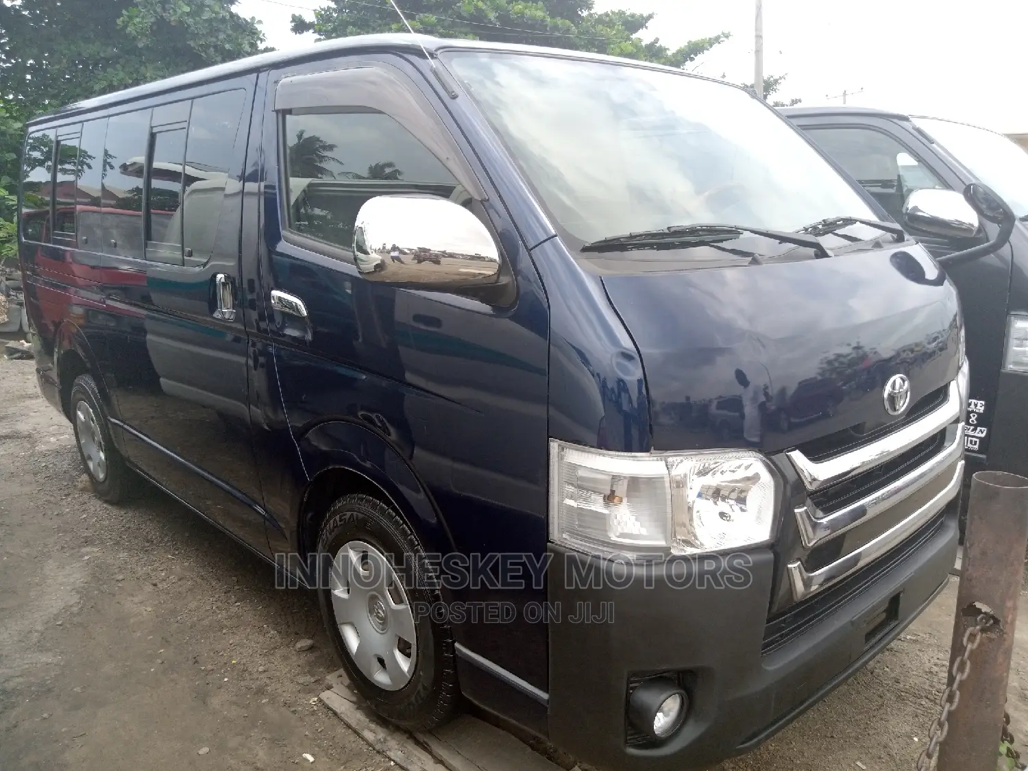 Toyota HiAce 2012 Blue
