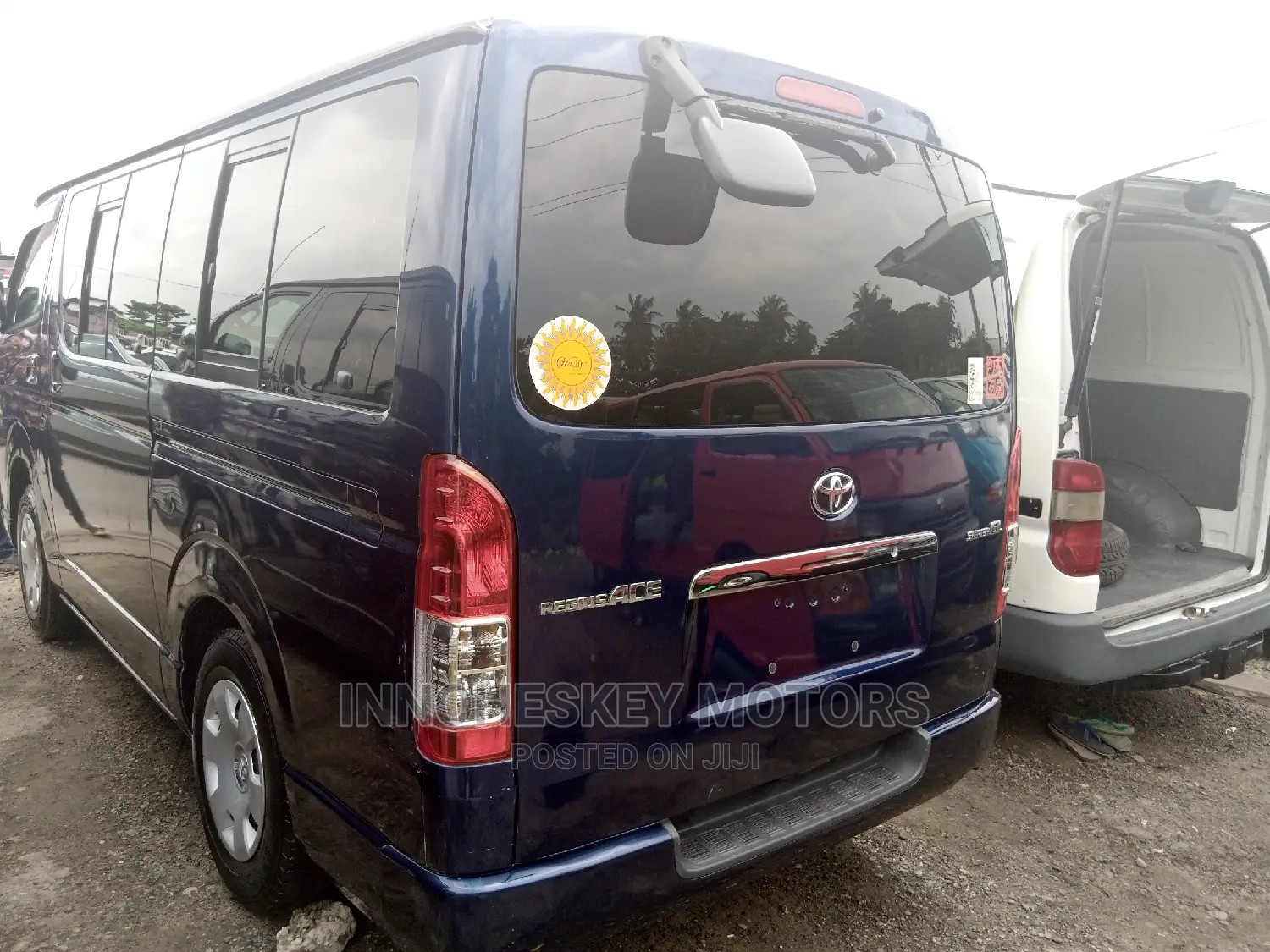 Toyota HiAce 2012 Blue