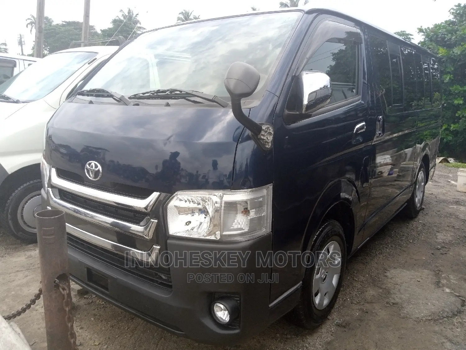 Toyota HiAce 2012 Blue