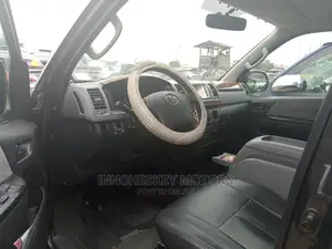 Toyota HiAce 2012 Grey