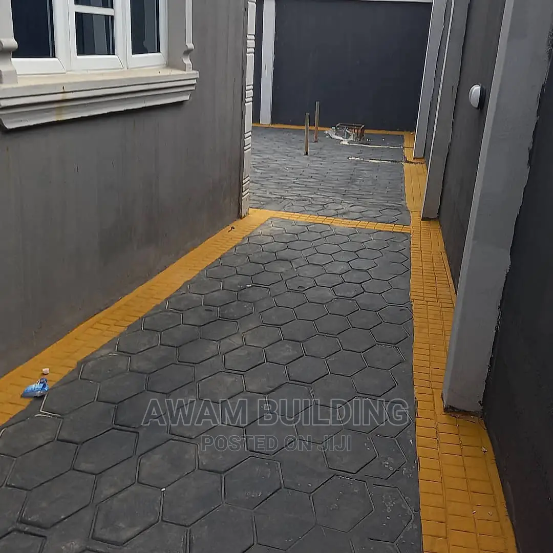 Professional Bricklayerwork/Plasterwork/Floorwork