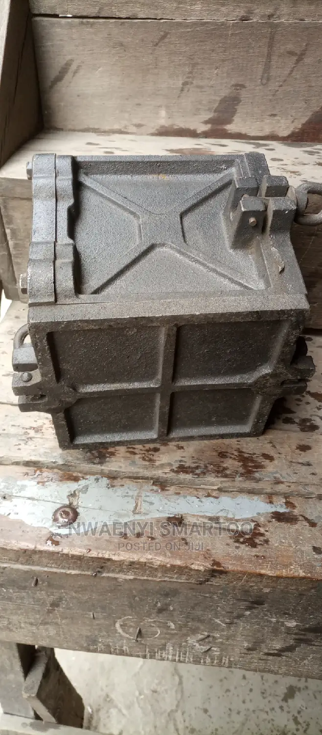Iron 150 by 150 Cube Mood