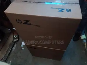 Desktop Computer HP Z230 32GB Intel Xeon SSD 512GB