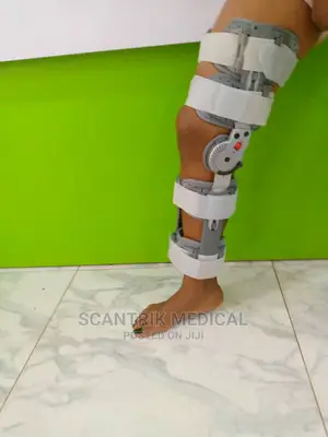 Quality Functional Knee Brace With Adjustable ROM Hinged