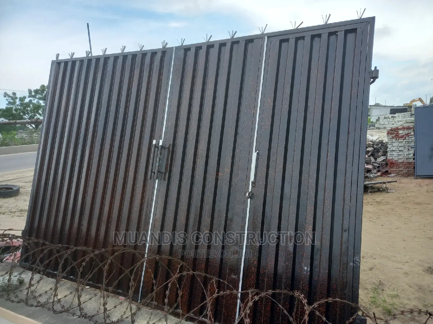 Simple Gates