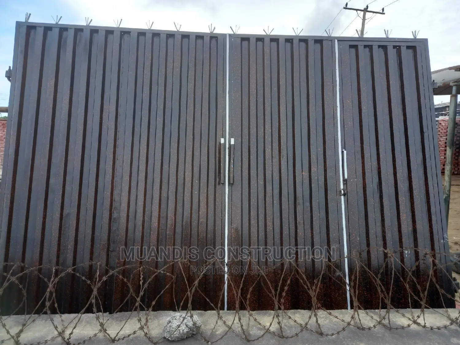 Simple Gates