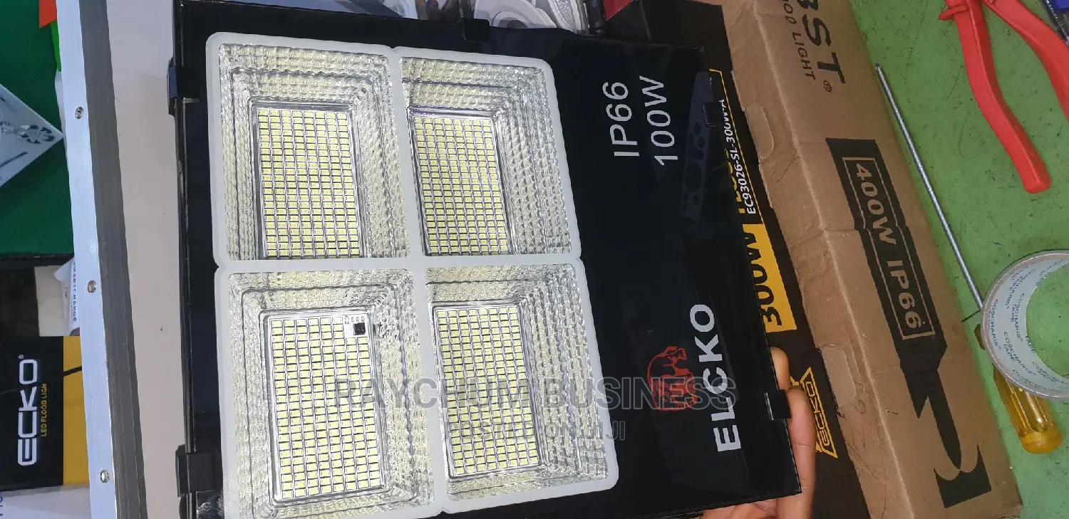 Solar Flood Light 4 Eyes Branded 100w
