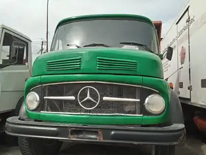 1513 Mercedez Truck