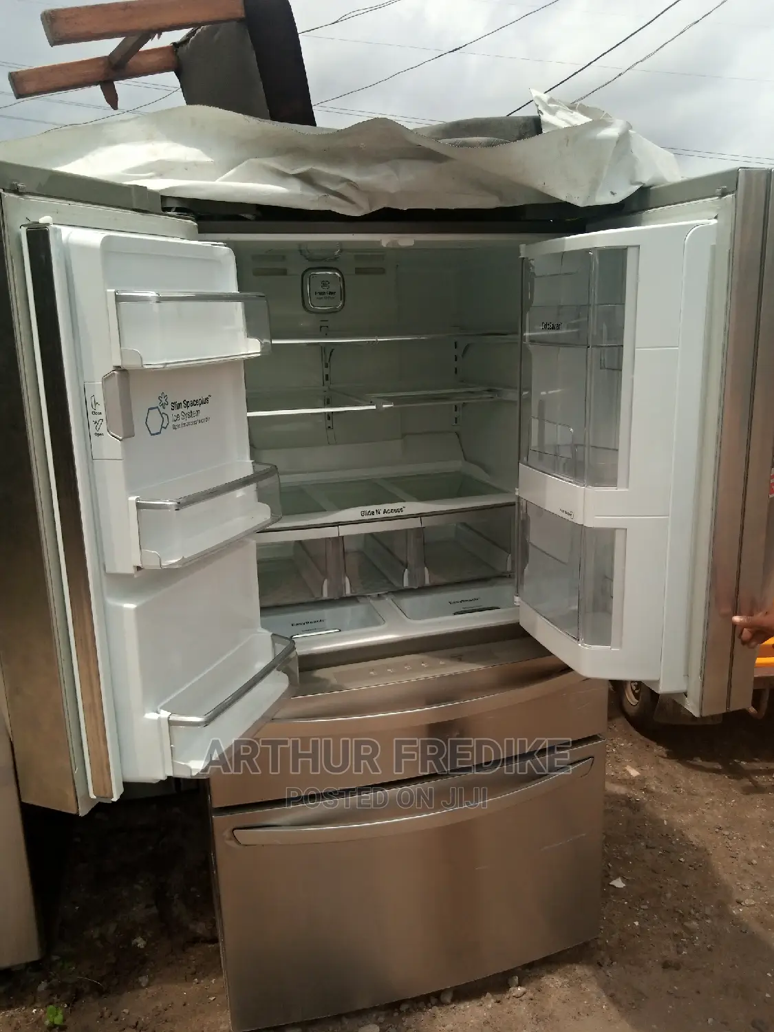American Refrigerator With Multiple Doors And Functions
