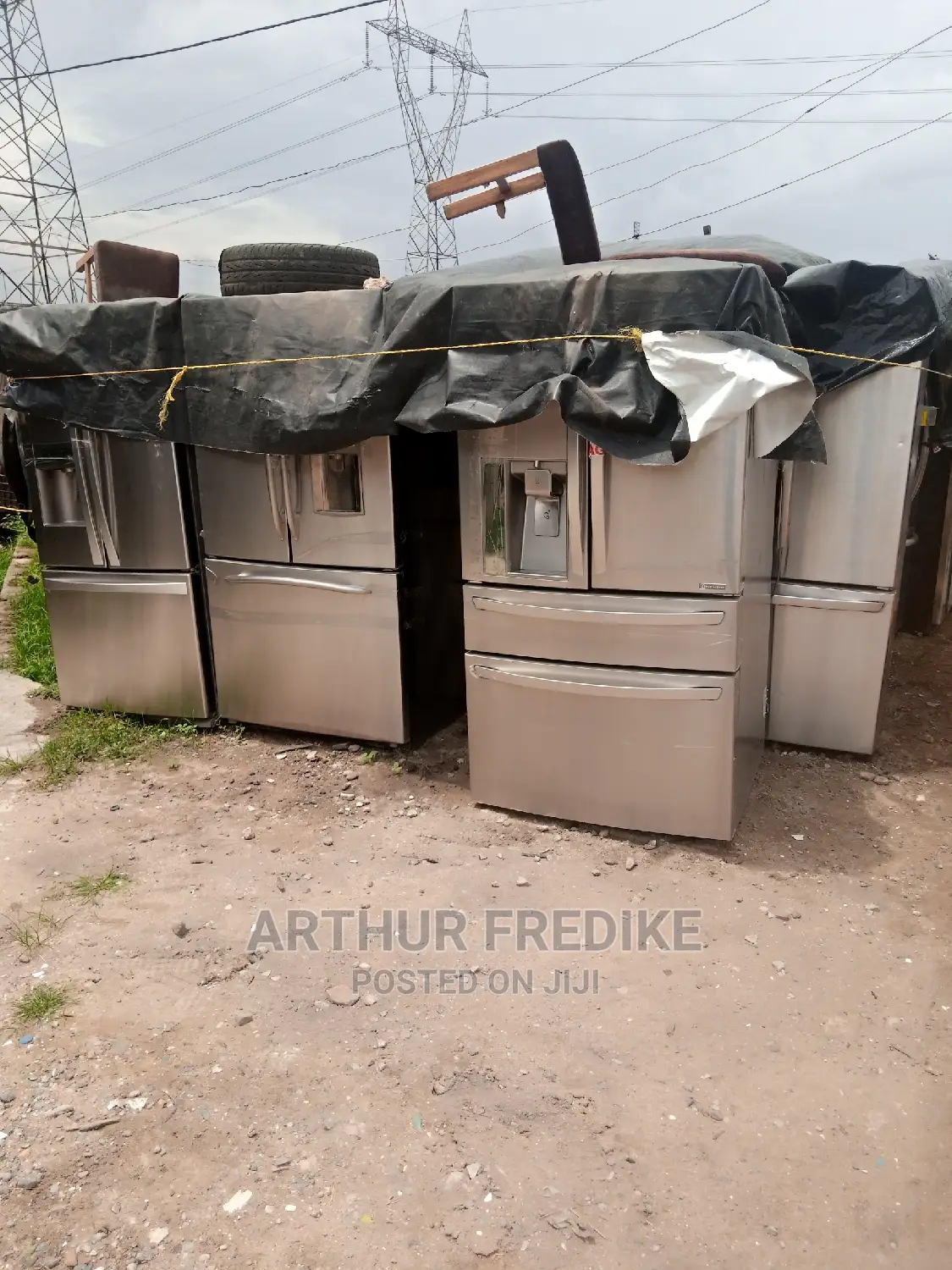 American Refrigerator With Multiple Doors And Functions