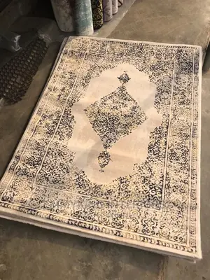 Quality Velona Center Rug