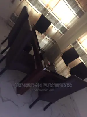 6 Seater Executive Dining With Glass Top
