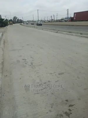 Officspace 6plot at Oshodi/Apapa Expressway for Lease/Sale