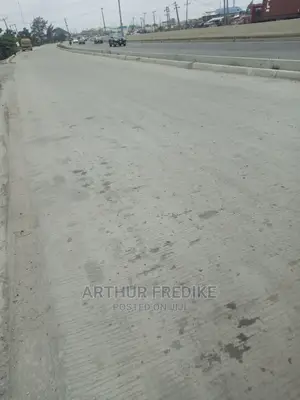 Officspace 6plot at Oshodi/Apapa Expressway for Lease/Sale