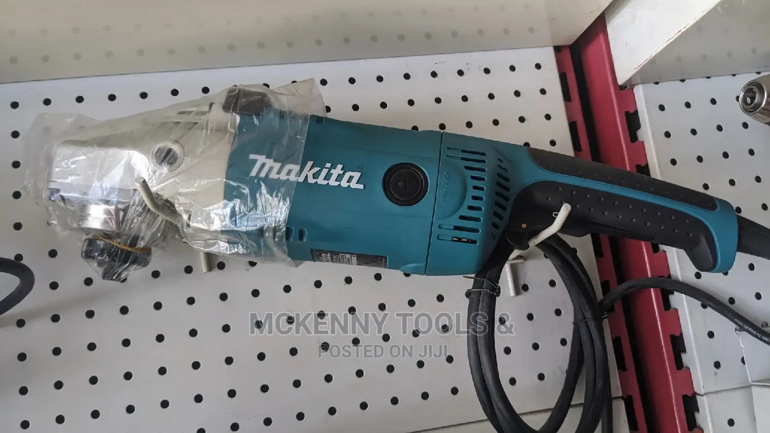 Makita Angle Grinder Machine 9". 2200w