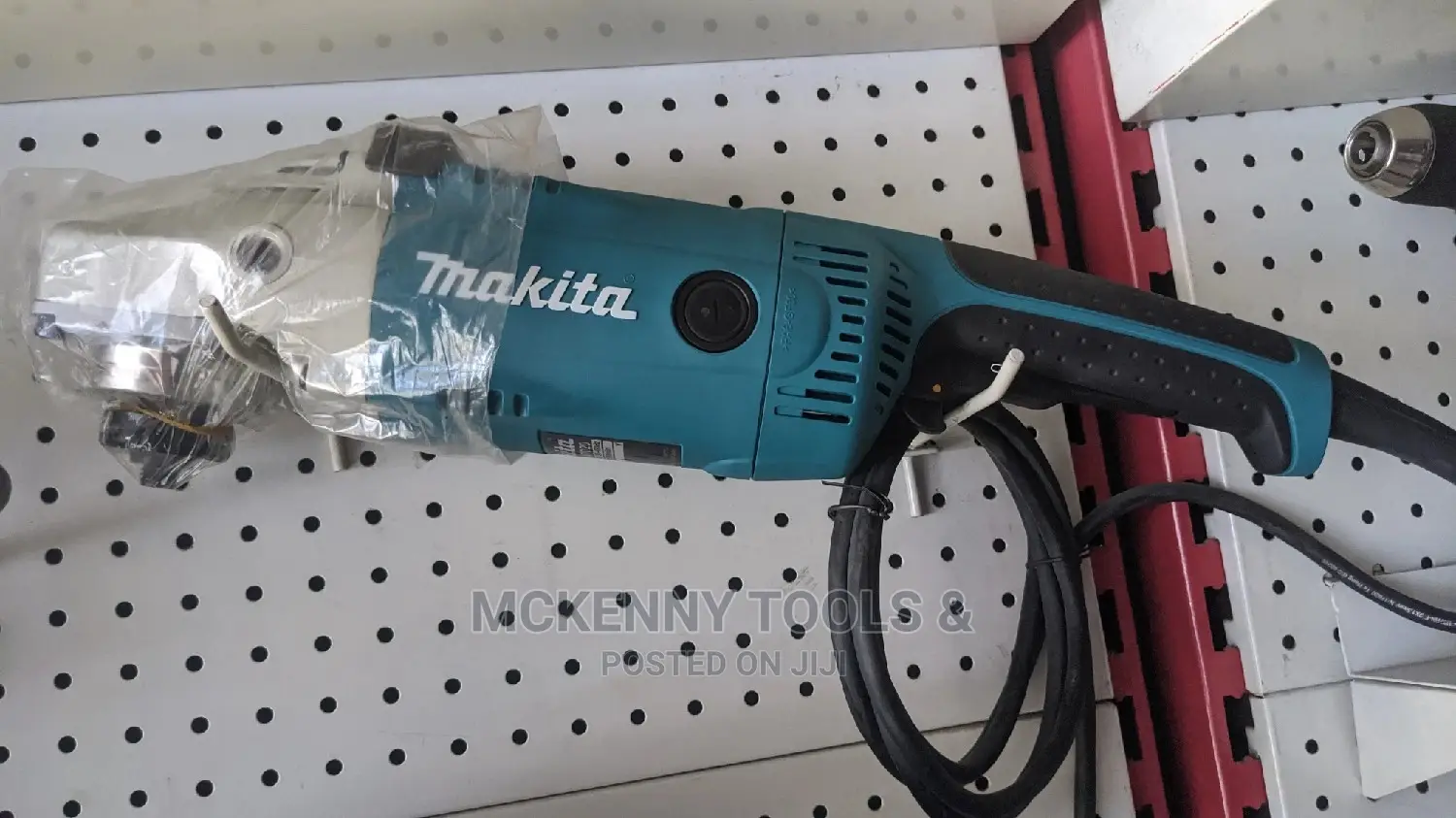 Makita Angle Grinder Machine 9". 2200w