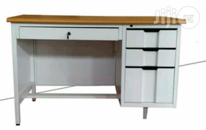 Metallic 4ft Office Table