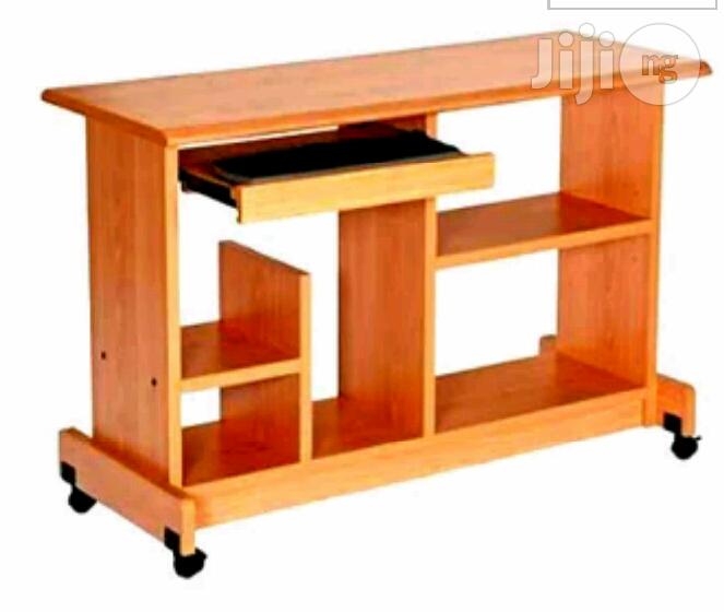 Computer Table Model 120