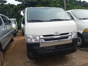 Toyota HiAce 2014