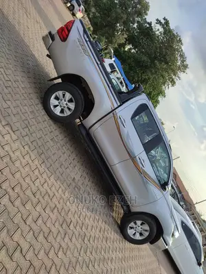 New Toyota Hilux 2021 White