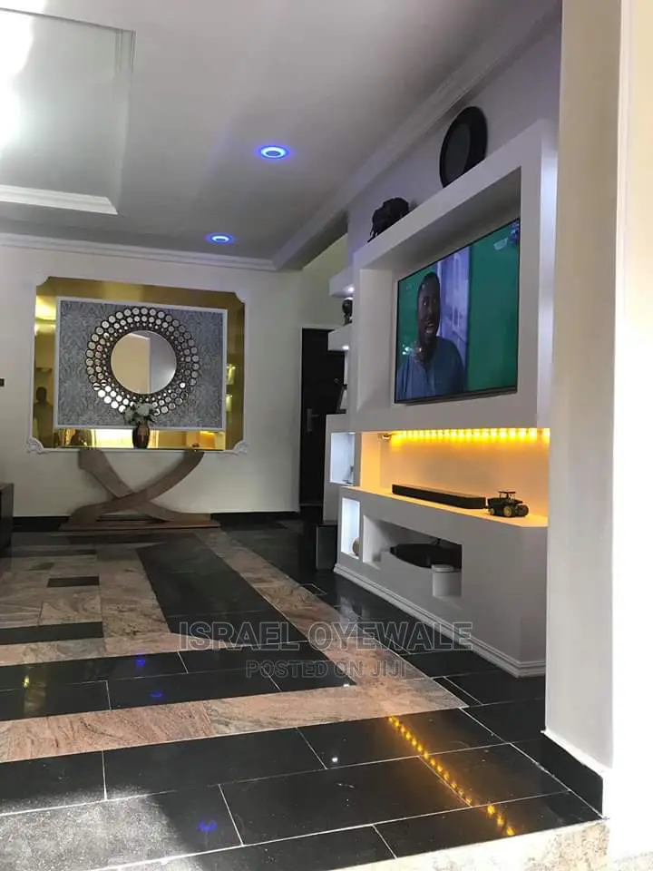 Interior and Exterior Decorator