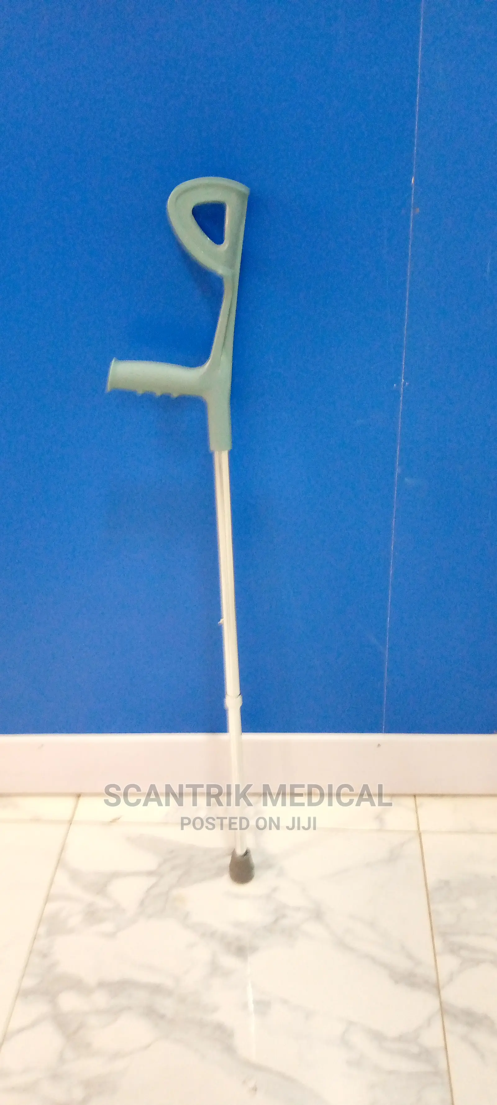 Walking Forearm Crutches With Adjustable Arm Support