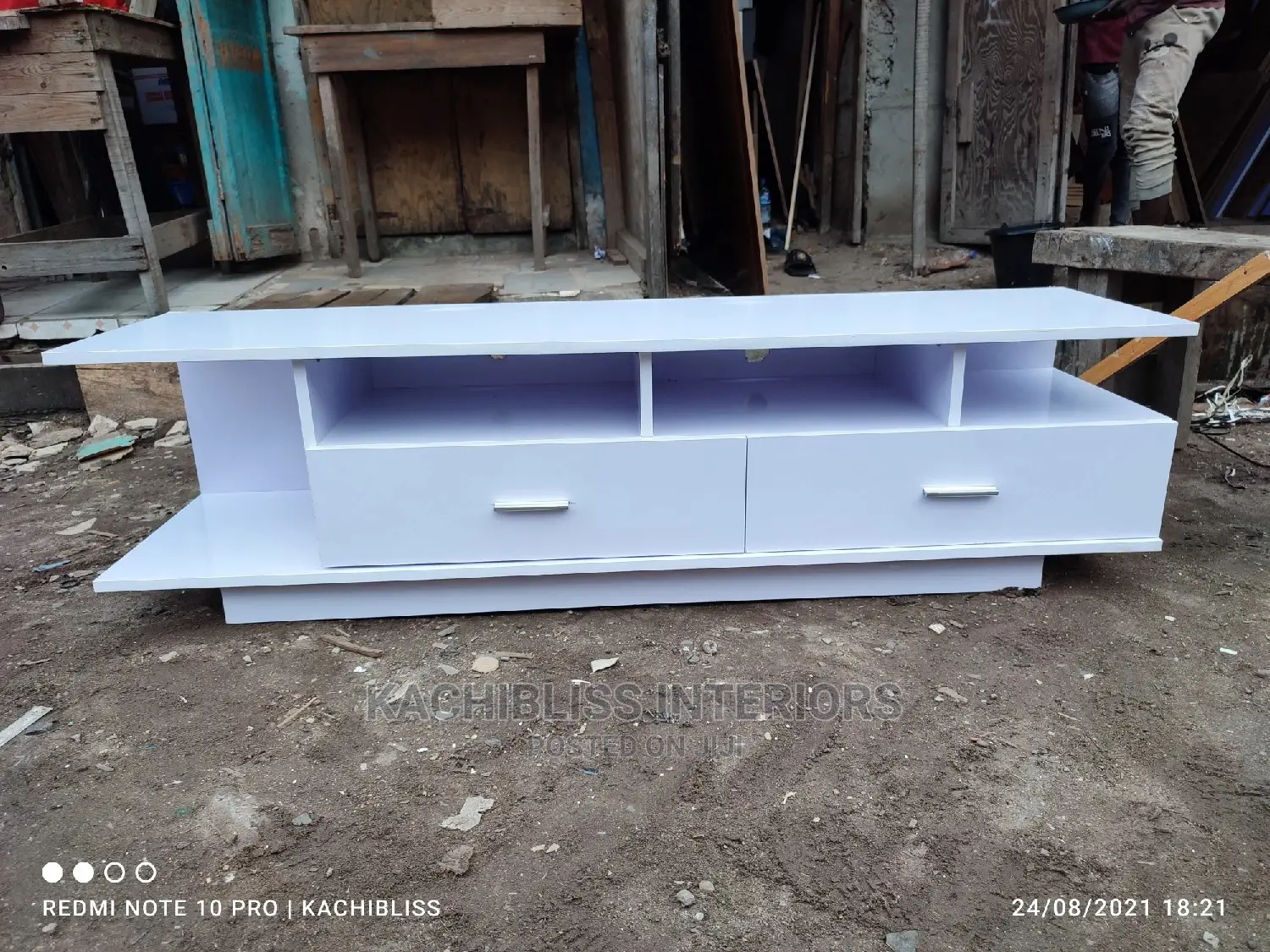 Beautiful 5ft Tv Console