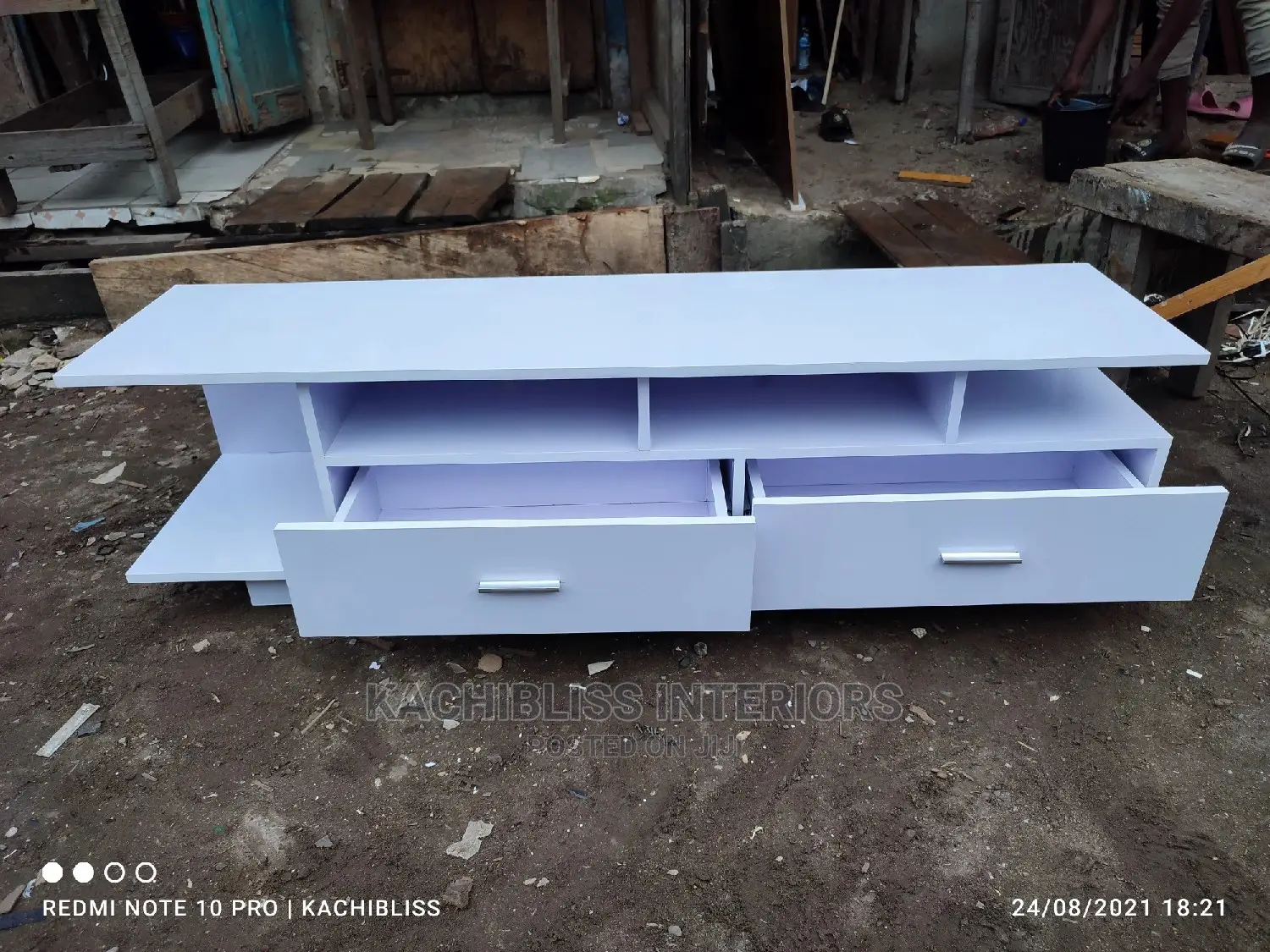 Beautiful 5ft Tv Console