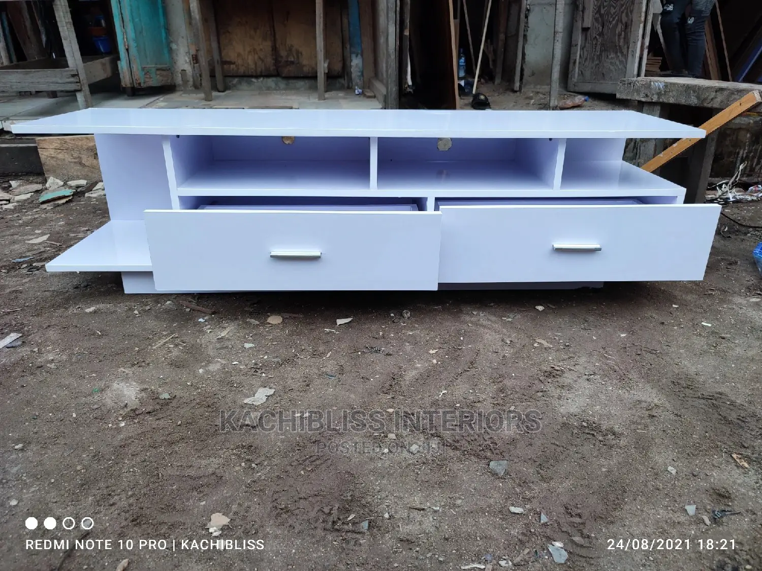 Beautiful 5ft Tv Console