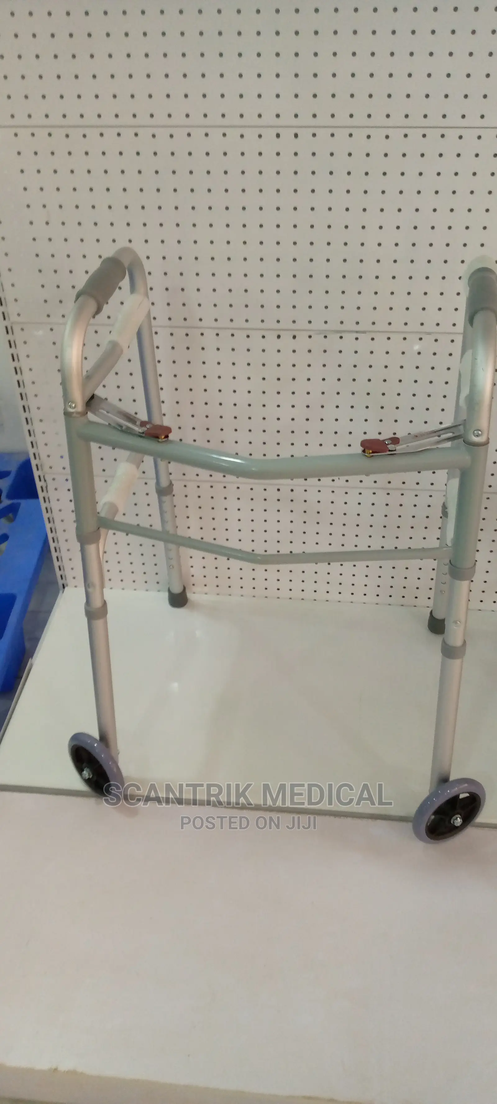 Standerd Walker Aid