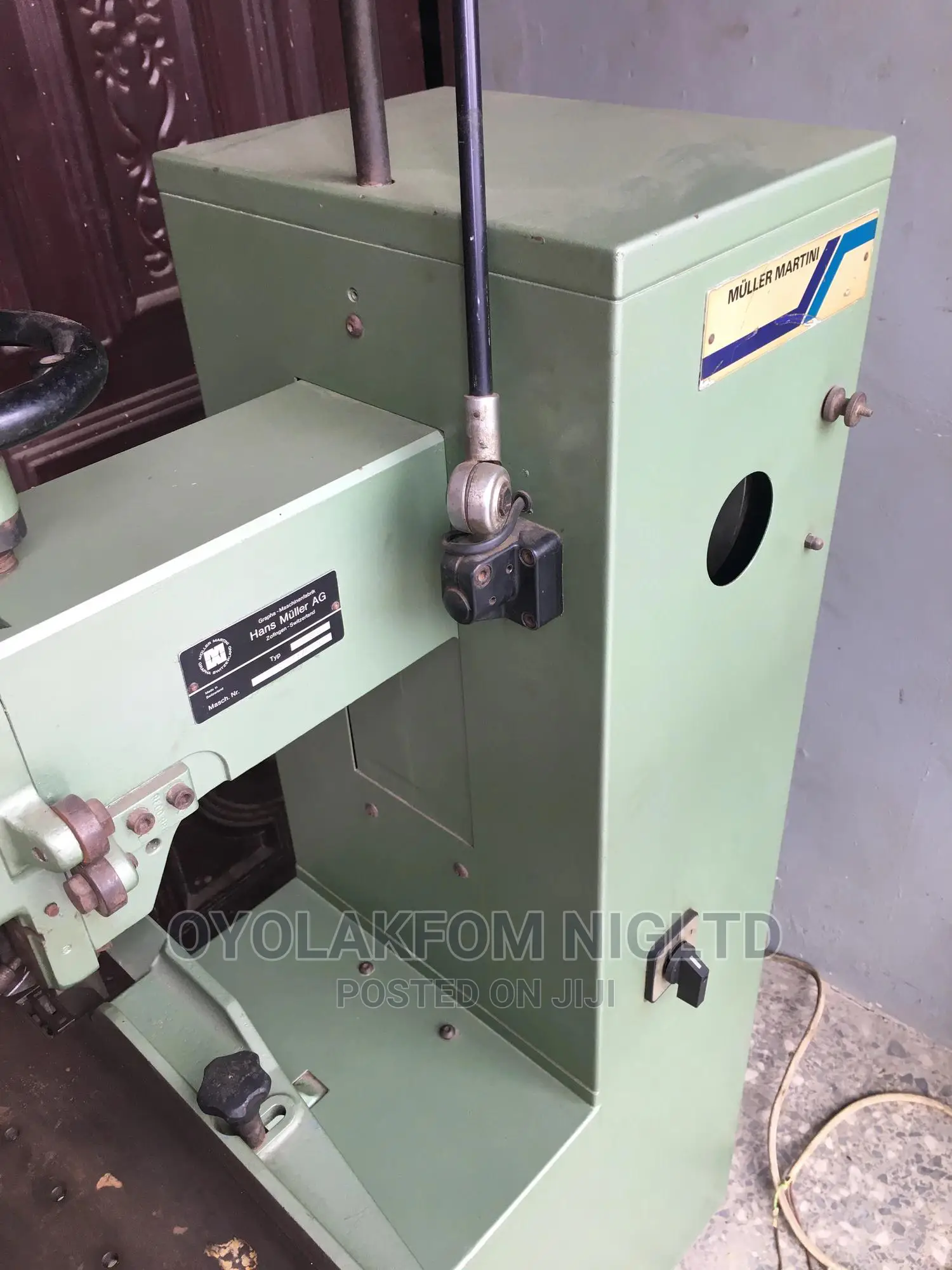 Hans Muller AG Stitching Machine