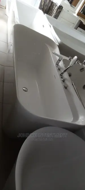 High Quality Executive Stand Alone Bathtub With Mixer