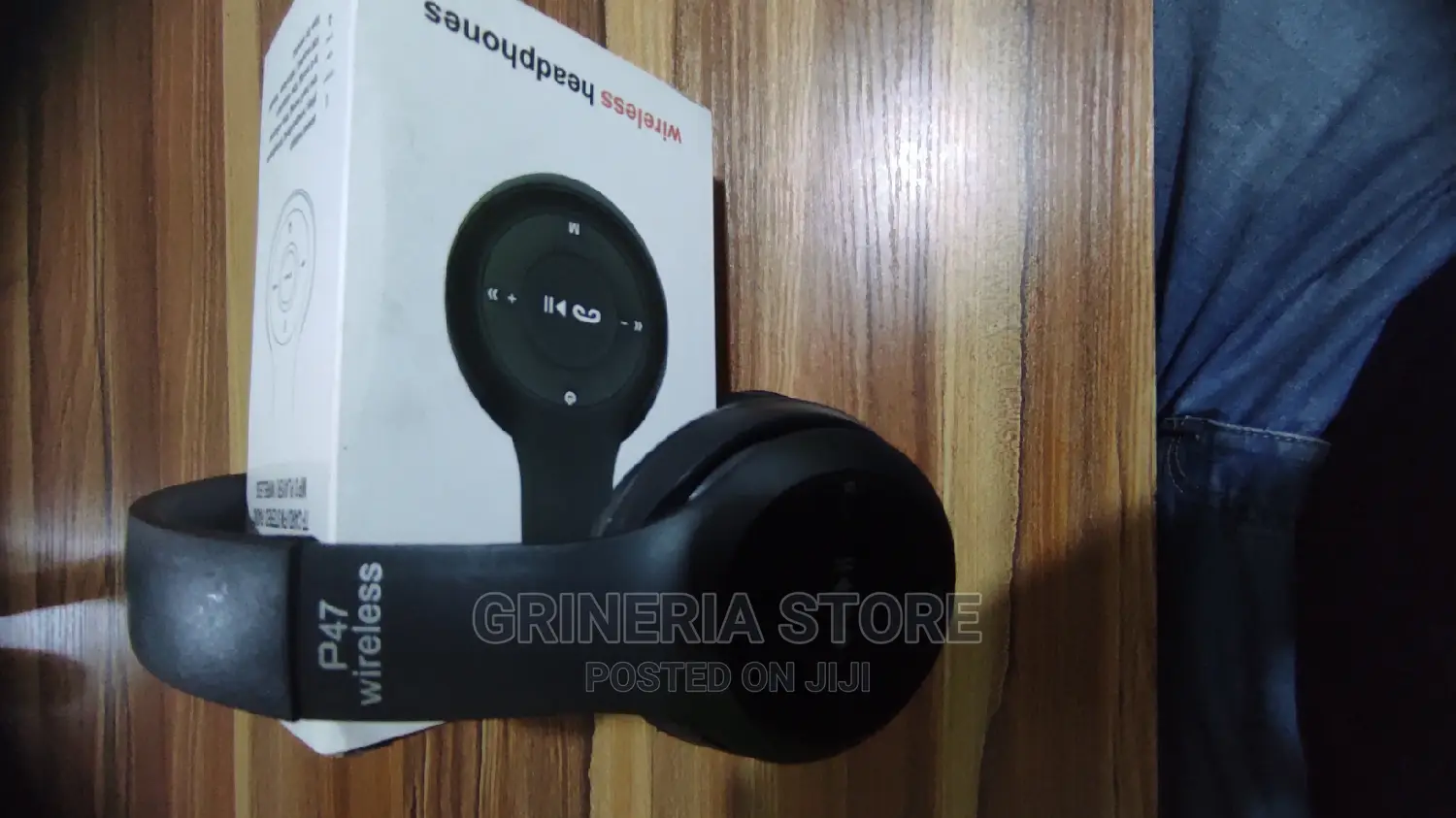Bluetooth Wireless Headset With Fm