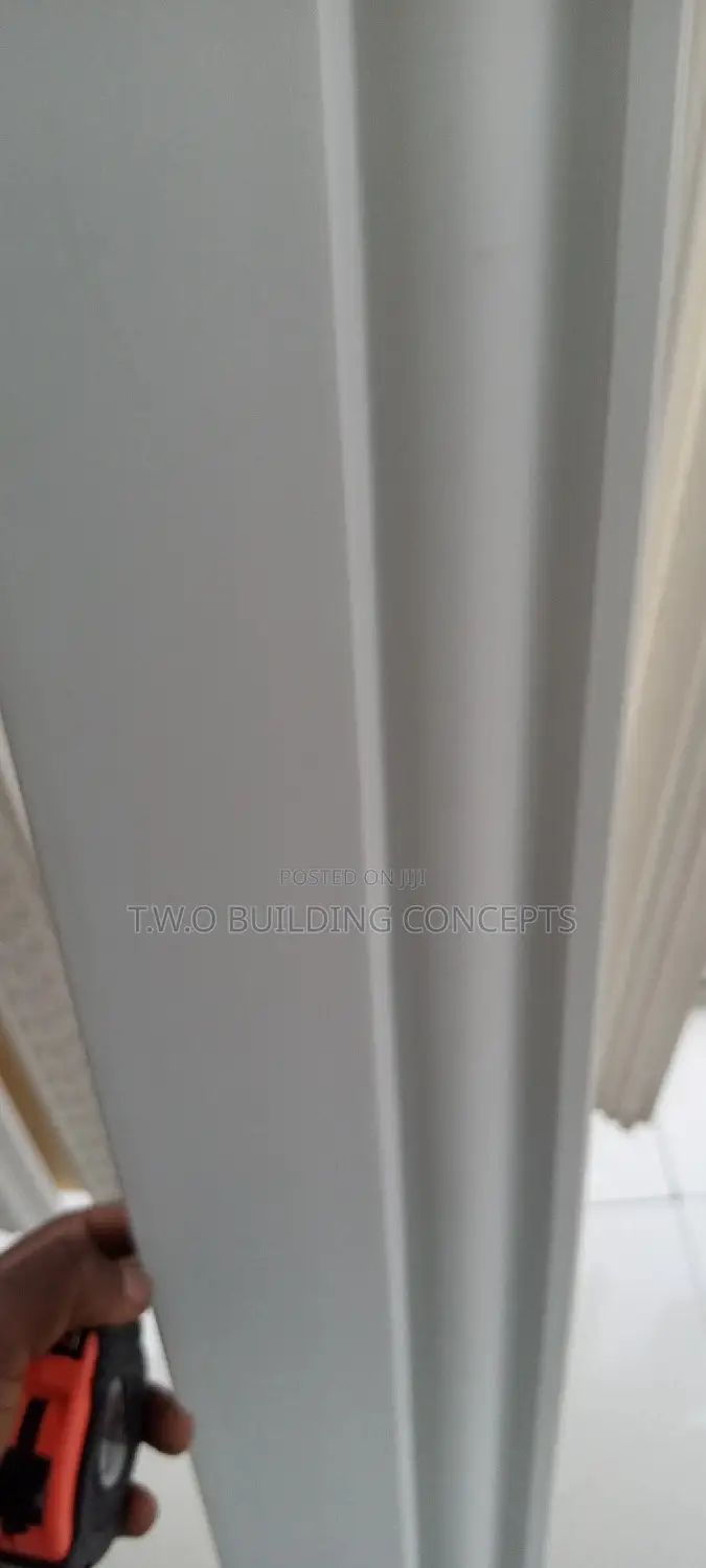 P.O.P Cornice