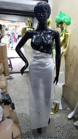 Glossy Black R2 Female Mannequin With Hair