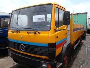 Mercedes Truck Pickup Yellow