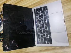 Laptop Apple MacBook Pro 2017 8GB Intel Core I5 SSD 500GB