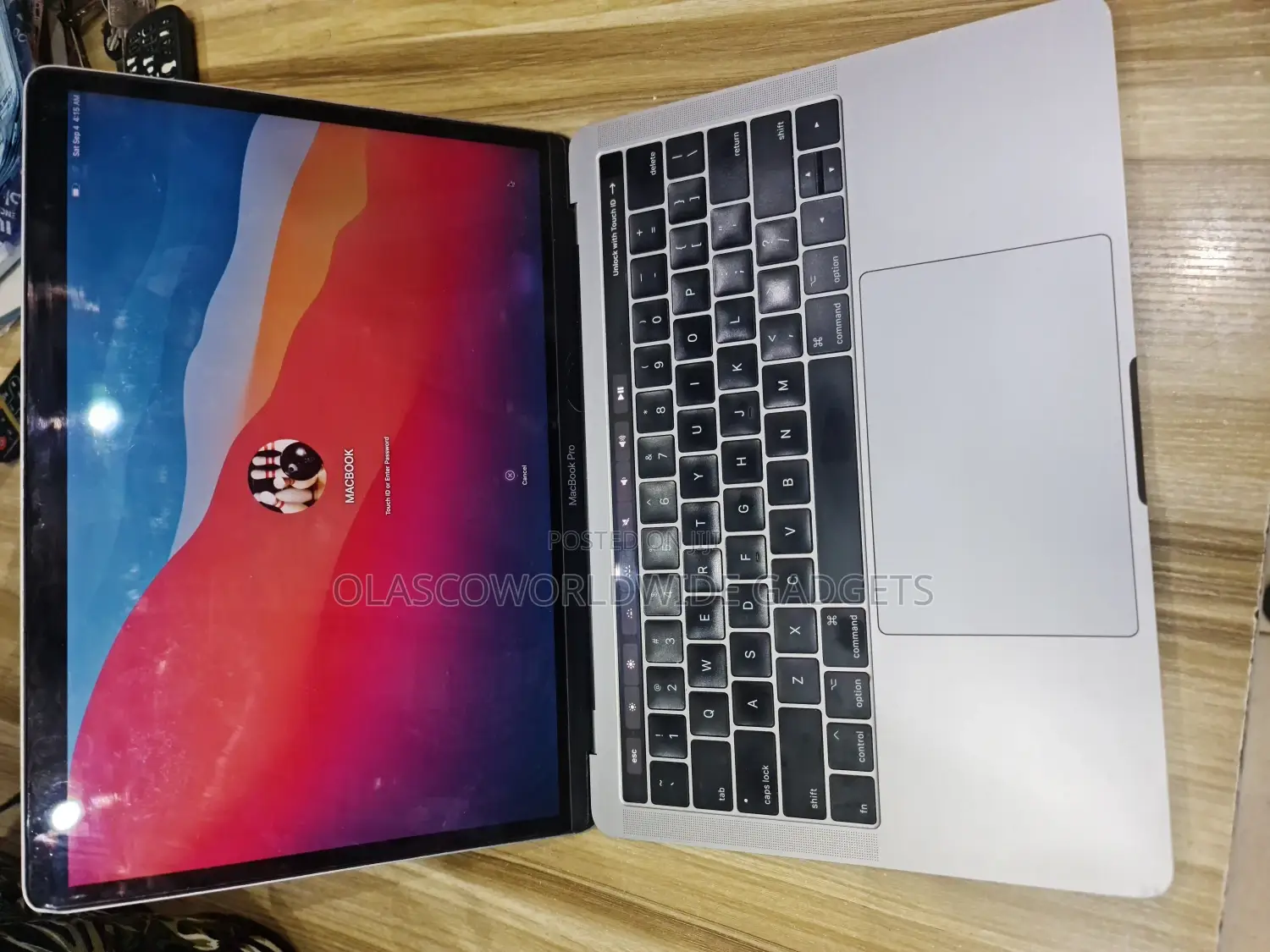 Laptop Apple MacBook Pro 2017 8GB Intel Core I5 SSD 500GB