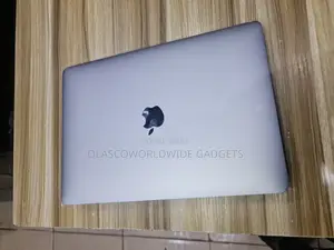 Laptop Apple MacBook Pro 2017 8GB Intel Core I5 SSD 500GB