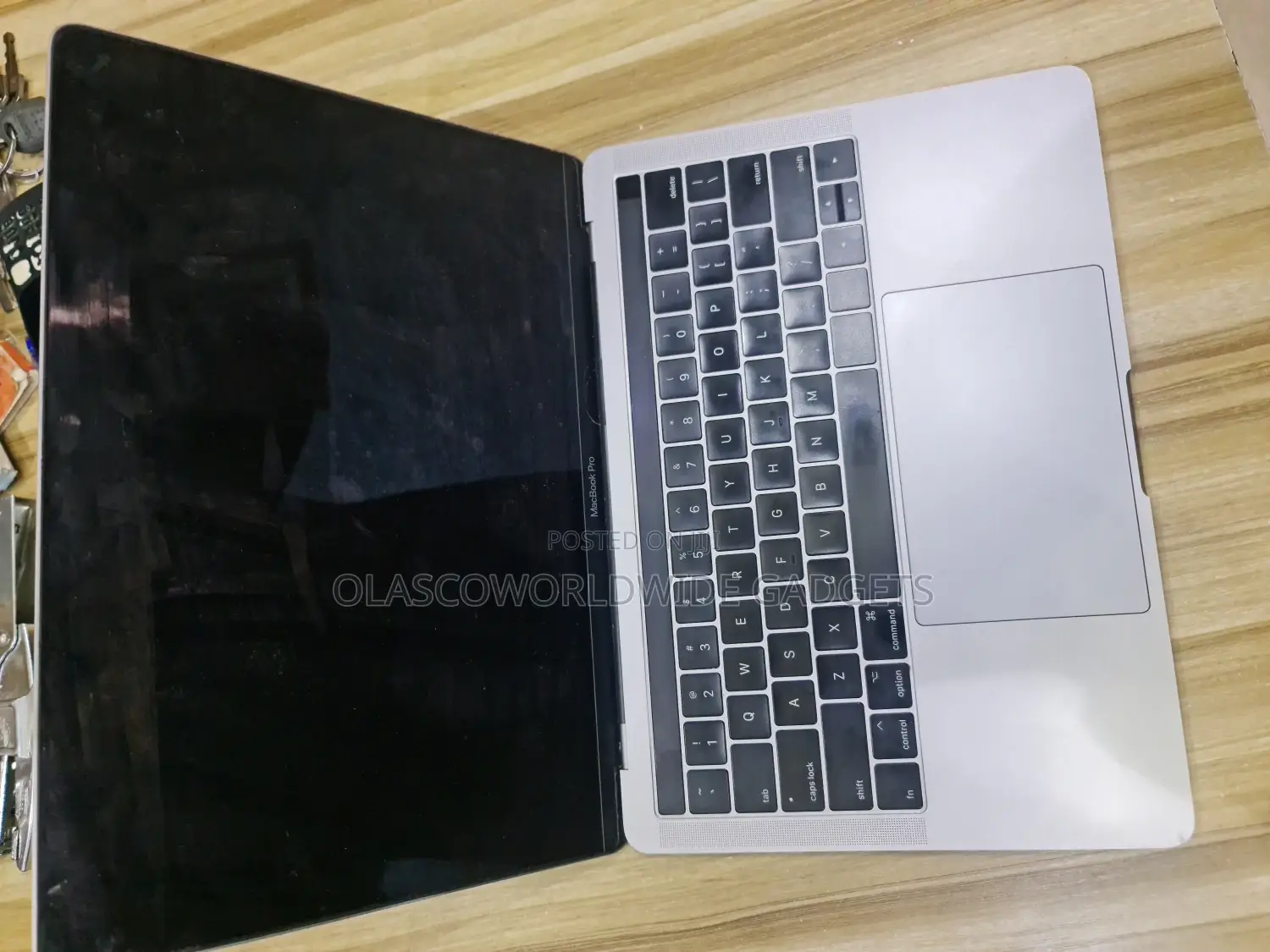 Laptop Apple MacBook Pro 2017 8GB Intel Core I5 SSD 500GB