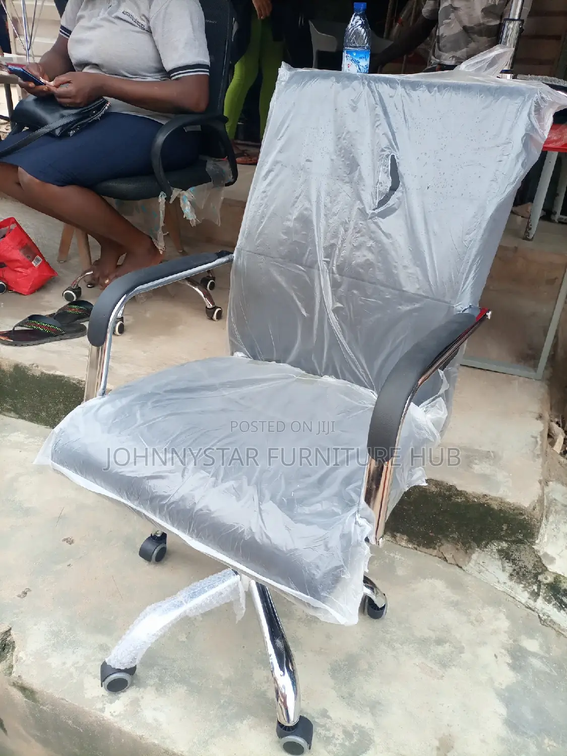 Quality Executive Swivel Office Mesh Chair.