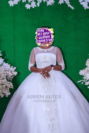 Pre Owned Wedding Gown
