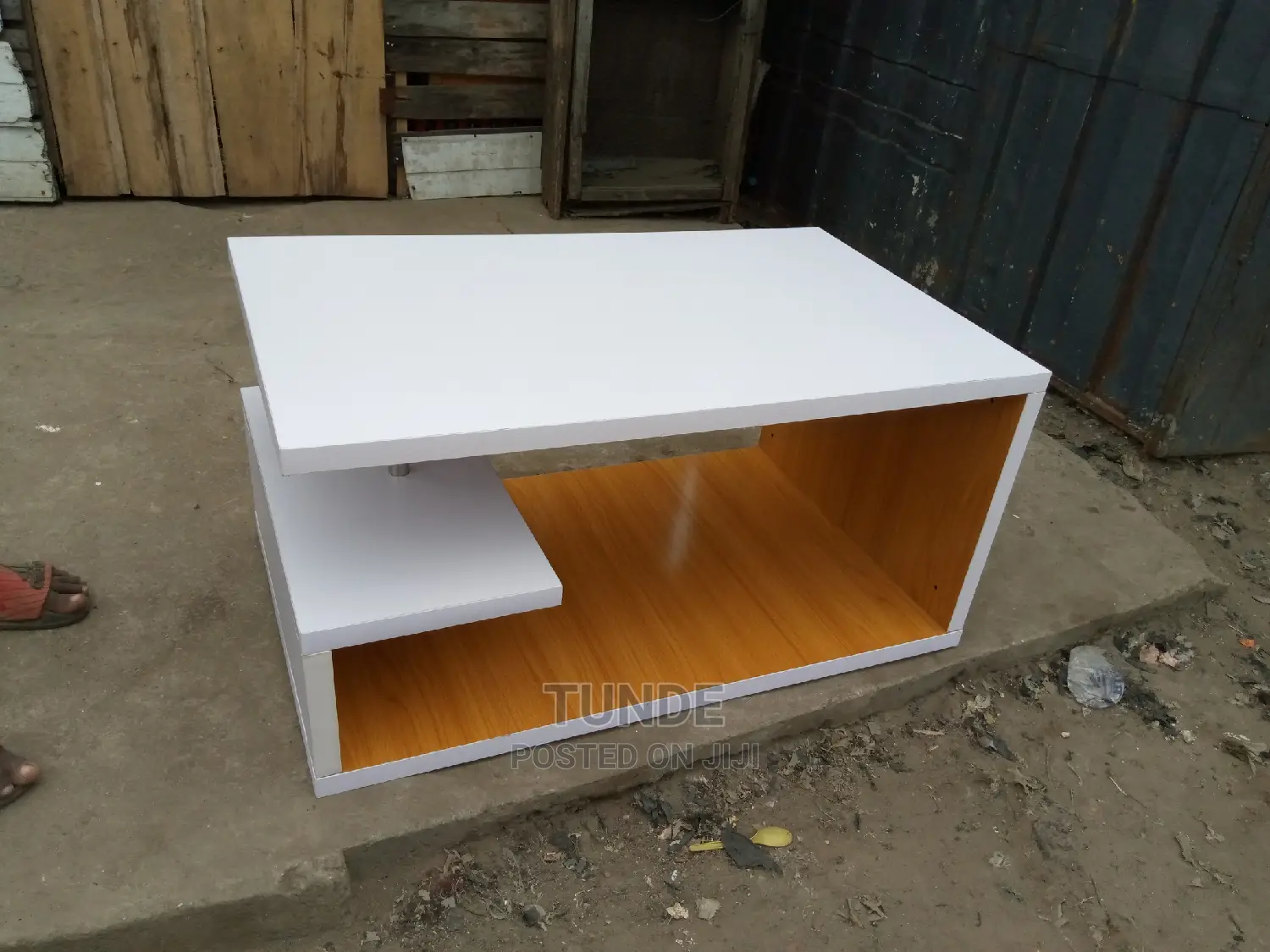 Modern Living Room Cofee Table.